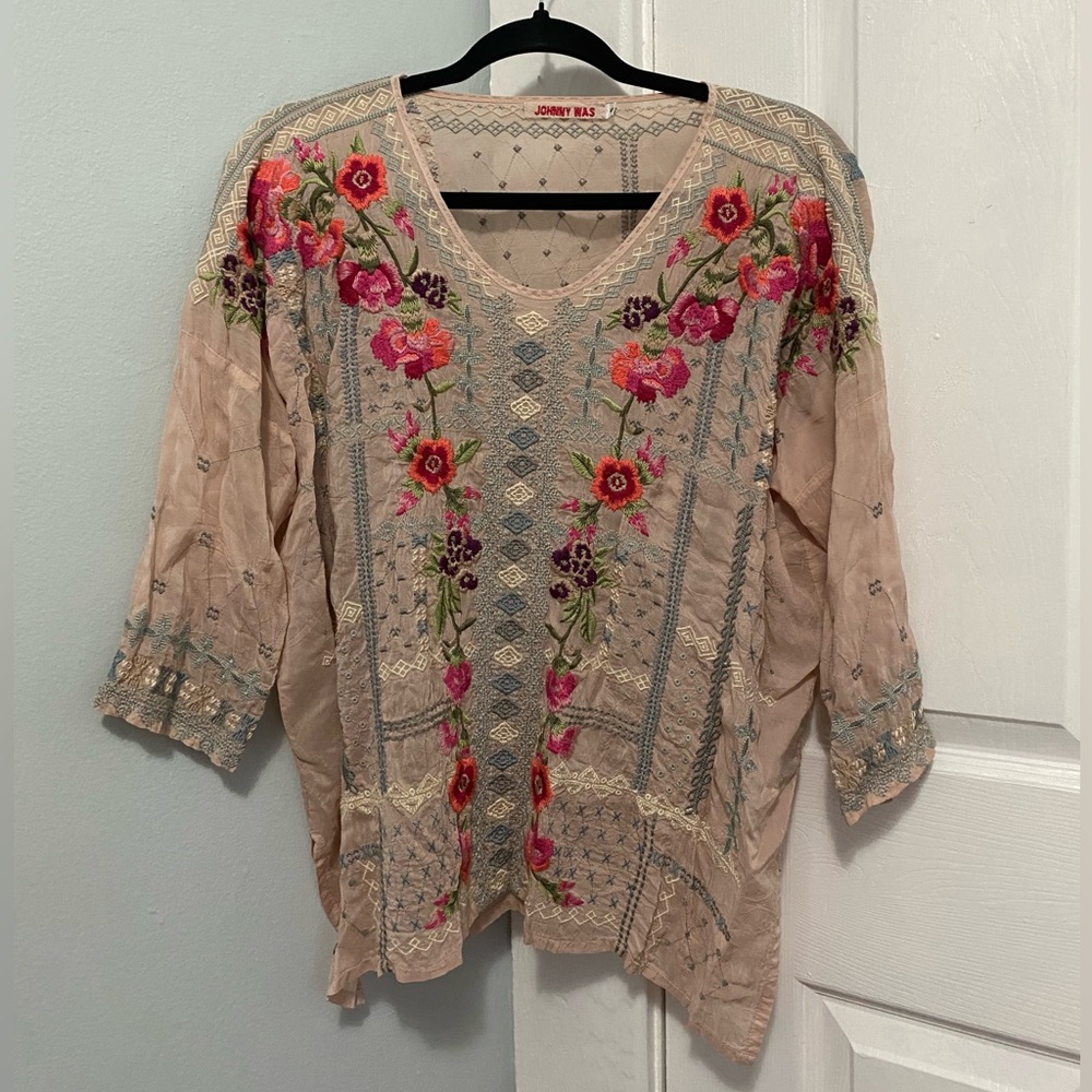 JOHNY WASS MULTI COLOR SILK BLOUSE SMALL